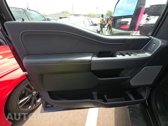 2026 Ford F-150 XLT Crew Cab Medium Bed - miniatura 9