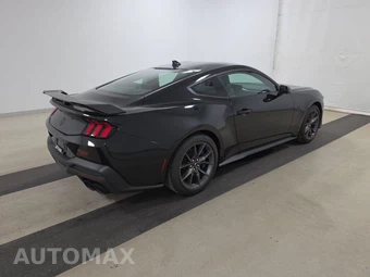 2026 Ford Mustang Dark Horse Coupe - miniatura 4