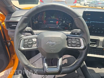 2026 Ford Mustang EcoBoost Coupe - miniatura 10