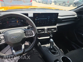 2026 Ford Mustang EcoBoost Coupe - miniatura 11