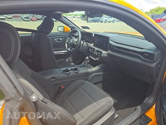 2026 Ford Mustang EcoBoost Coupe - miniatura 8