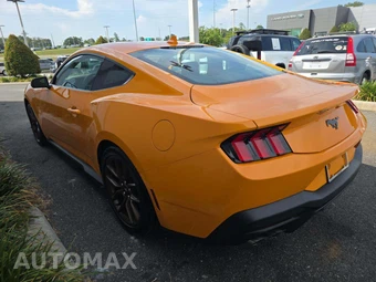 2026 Ford Mustang EcoBoost Coupe – miniatura 2