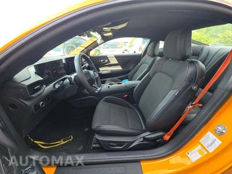 2026 Ford Mustang EcoBoost Coupe – miniatura 6