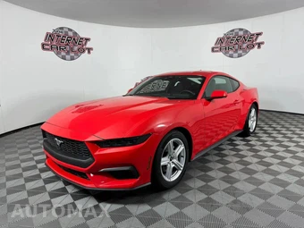 2026 Ford Mustang EcoBoost Coupe - miniatura 3