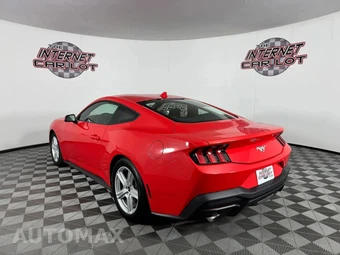 2026 Ford Mustang EcoBoost Coupe - miniatura 5