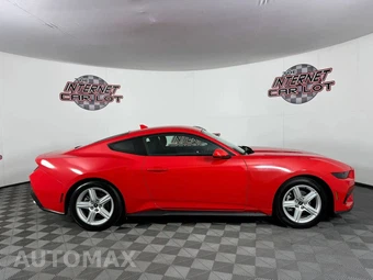 2026 Ford Mustang EcoBoost Coupe - miniatura 8