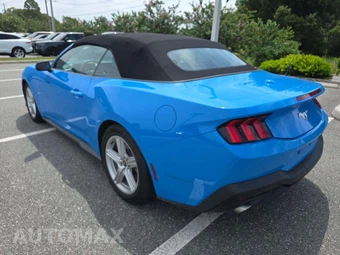 2026 Ford Mustang EcoBoost Premium Convertible - miniatura 2