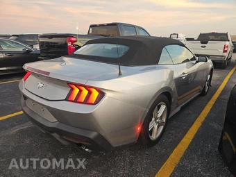 2026 Ford Mustang EcoBoost Premium Convertible - miniatura 4