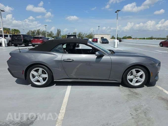 2026 Ford Mustang EcoBoost Premium Convertible - miniatura 4