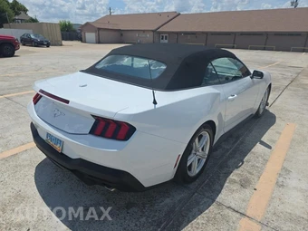 2026 Ford Mustang EcoBoost Premium Convertible - miniatura 4