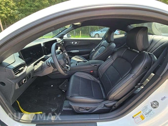 2026 Ford Mustang EcoBoost Premium Coupe - miniatura 3