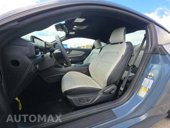 2026 Ford Mustang EcoBoost Premium Coupe - miniatura 3