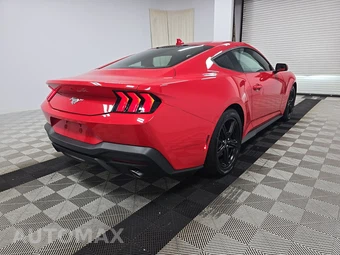 2026 Ford Mustang EcoBoost Premium Coupe - miniatura 4