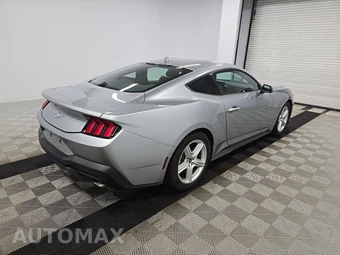 2026 Ford Mustang EcoBoost Premium Coupe - miniatura 4