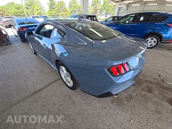 2026 Ford Mustang EcoBoost Premium Coupe - miniatura 6