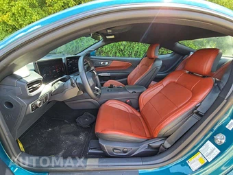 2026 Ford Mustang EcoBoost Premium Coupe - miniatura 3