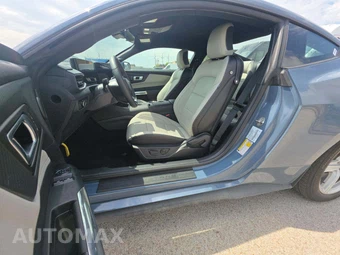 2026 Ford Mustang EcoBoost Premium Coupe - miniatura 3