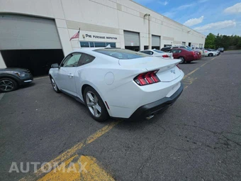 2026 Ford Mustang EcoBoost Premium Coupe - miniatura 2