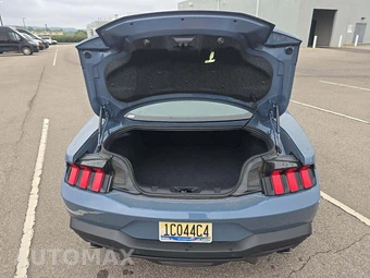 2026 Ford Mustang EcoBoost Premium Coupe - miniatura 11