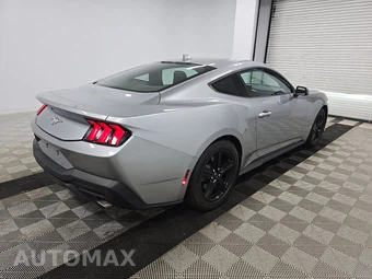 2026 Ford Mustang EcoBoost Premium Coupe - miniatura 4