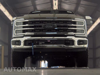 2026 Ford Super Duty F-250 King Ranch Crew Cab Medium Bed - miniatura 3