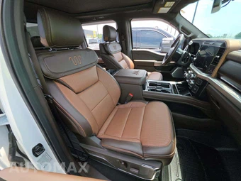 2026 Ford Super Duty F-250 King Ranch Crew Cab Medium Bed - miniatura 18