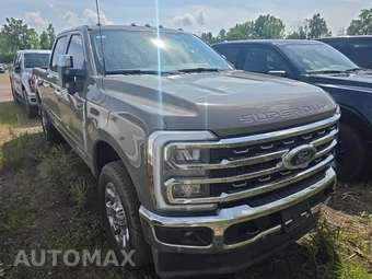 2026 Ford Super Duty F-250 King Ranch Crew Cab Medium Bed - miniatura 3