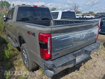 2026 Ford Super Duty F-250 King Ranch Crew Cab Medium Bed - miniatura 6