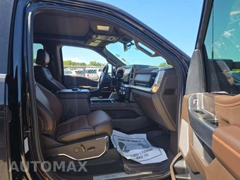 2026 Ford Super Duty F-250 King Ranch Crew Cab Medium Bed - miniatura 18