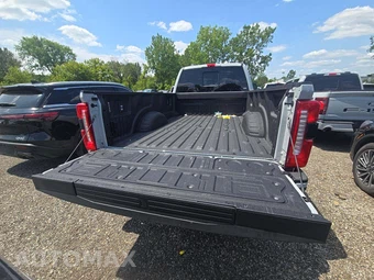 2026 Ford Super Duty F-250 LARIAT Crew Cab Long Bed - miniatura 14