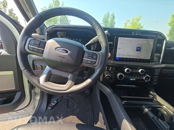2026 Ford Super Duty F-250 Lariat Crew Cab Medium Bed - miniatura 10