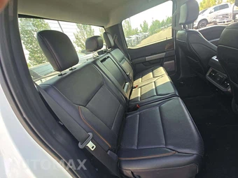 2026 Ford Super Duty F-250 Lariat Crew Cab Medium Bed - miniatura 16