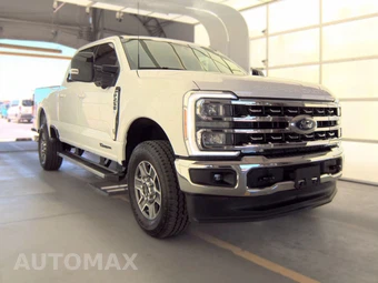 2026 Ford Super Duty F-250 Lariat Crew Cab Medium Bed - miniatura 3