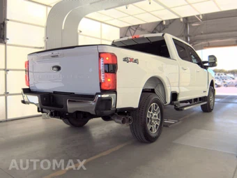 2026 Ford Super Duty F-250 Lariat Crew Cab Medium Bed - miniatura 4