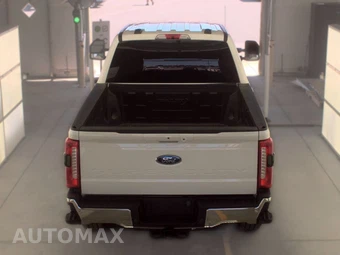 2026 Ford Super Duty F-250 Lariat Crew Cab Medium Bed - miniatura 5