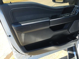 2026 Ford Super Duty F-250 Lariat Crew Cab Medium Bed - miniatura 9