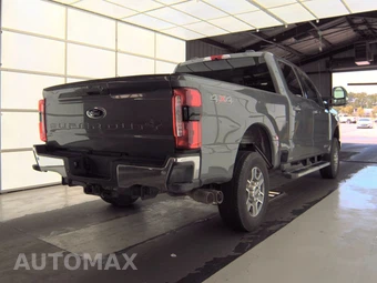 2026 Ford Super Duty F-250 Lariat Crew Cab Medium Bed - miniatura 4