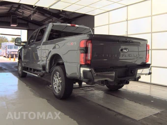 2026 Ford Super Duty F-250 Lariat Crew Cab Medium Bed - miniatura 6