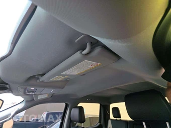 2026 Ford Super Duty F-250 LARIAT Crew Cab Medium Bed - miniatura 11