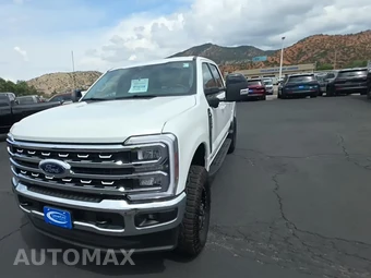 2026 Ford Super Duty F-250 Lariat Crew Cab Medium Bed - miniatura 1