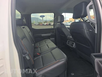 2026 Ford Super Duty F-250 Lariat Crew Cab Medium Bed - miniatura 13