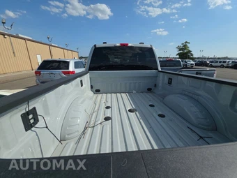 2026 Ford Super Duty F-250 Lariat Crew Cab Medium Bed - miniatura 16