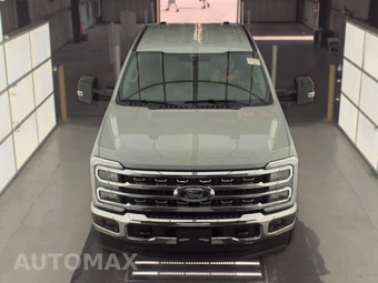 2026 Ford Super Duty F-250 Lariat Crew Cab Medium Bed - miniatura 2