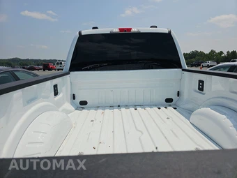 2026 Ford Super Duty F-250 Lariat Crew Cab Medium Bed - miniatura 16