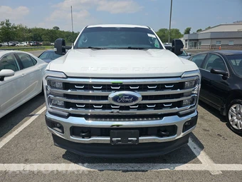 2026 Ford Super Duty F-250 Lariat Crew Cab Medium Bed - miniatura 2