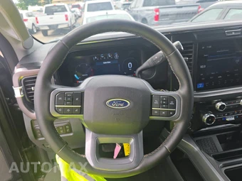 2026 Ford Super Duty F-250 Lariat Crew Cab Medium Bed - miniatura 10