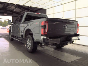 2026 Ford Super Duty F-250 Lariat Crew Cab Medium Bed - miniatura 6