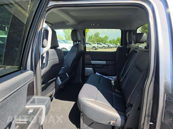 2026 Ford Super Duty F-250 Lariat Crew Cab Medium Bed - miniatura 13