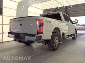 2026 Ford Super Duty F-250 Lariat Crew Cab Medium Bed - miniatura 4