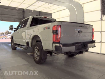 2026 Ford Super Duty F-250 Lariat Crew Cab Medium Bed - miniatura 6
